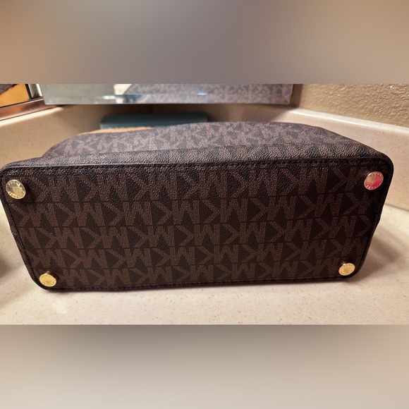 🌸 Michael Kors Women's Hailee Floral Studded  NWOT🌸 - Picture 5 of 10